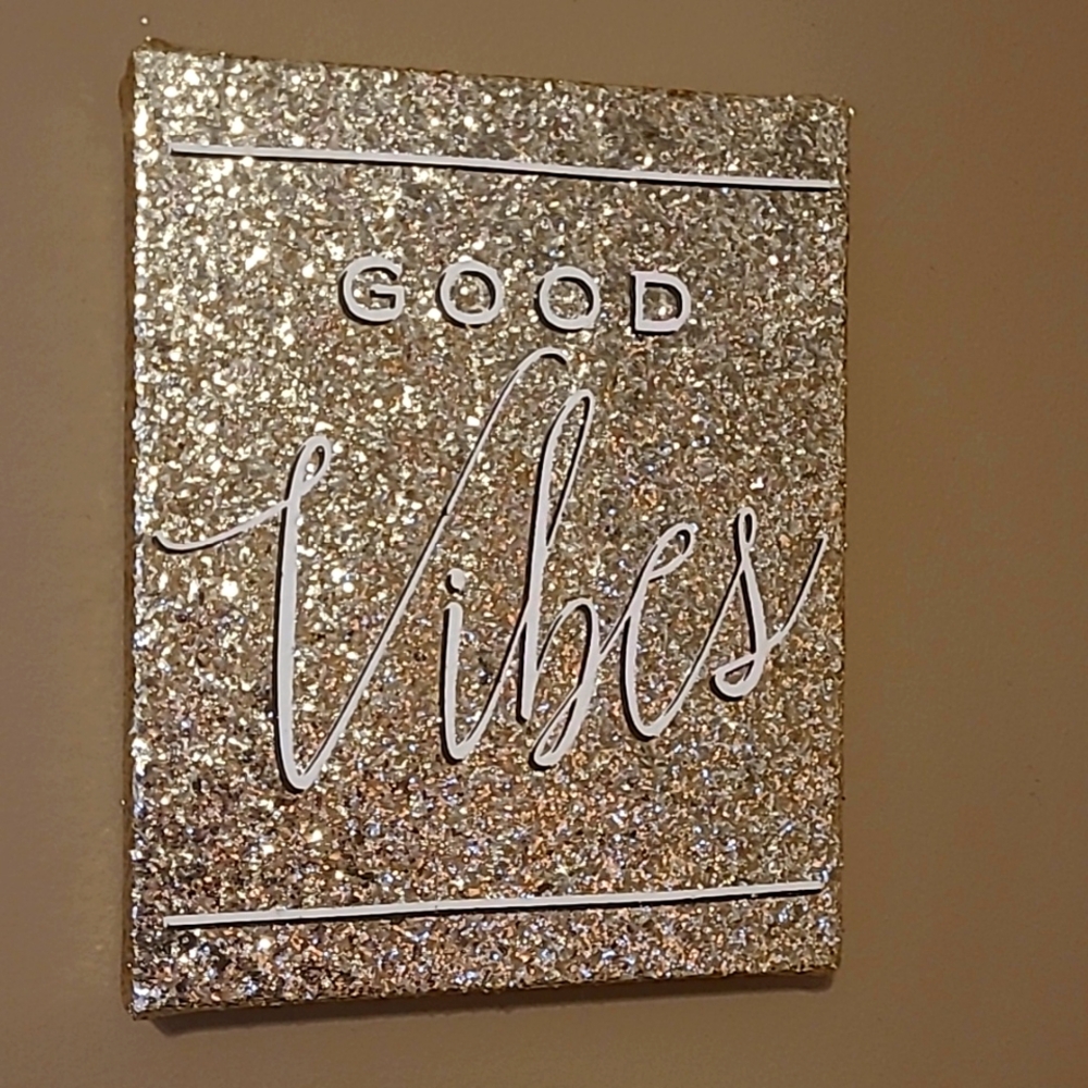 BEBE Good Vibes Cute Wall Decor Glittery and Glam!  SO ADORABLE ♥♥♥